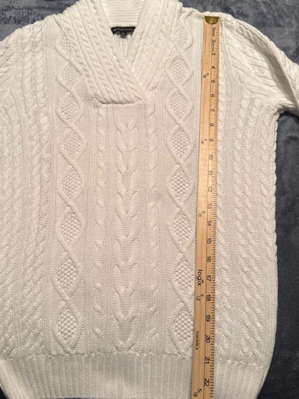 JEANNE PIERRE White Cable Knit V‑Neck Shawl Sweater - Picture 3 of 4